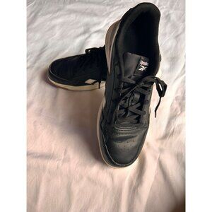 Reebok Men's Black Classic Leather Lace Up - Size 7- Good Condition
